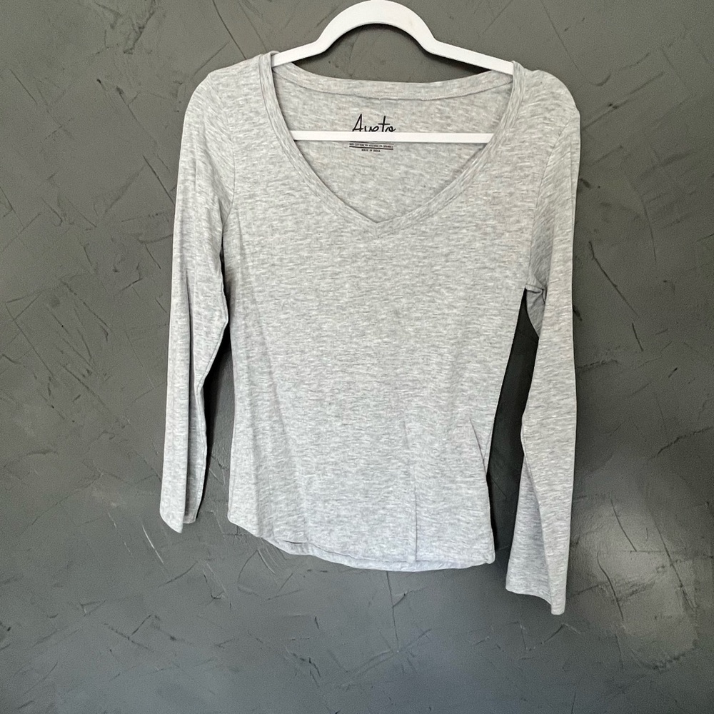 Aveto Light Gray V-Neck Long Sleeve Blouse